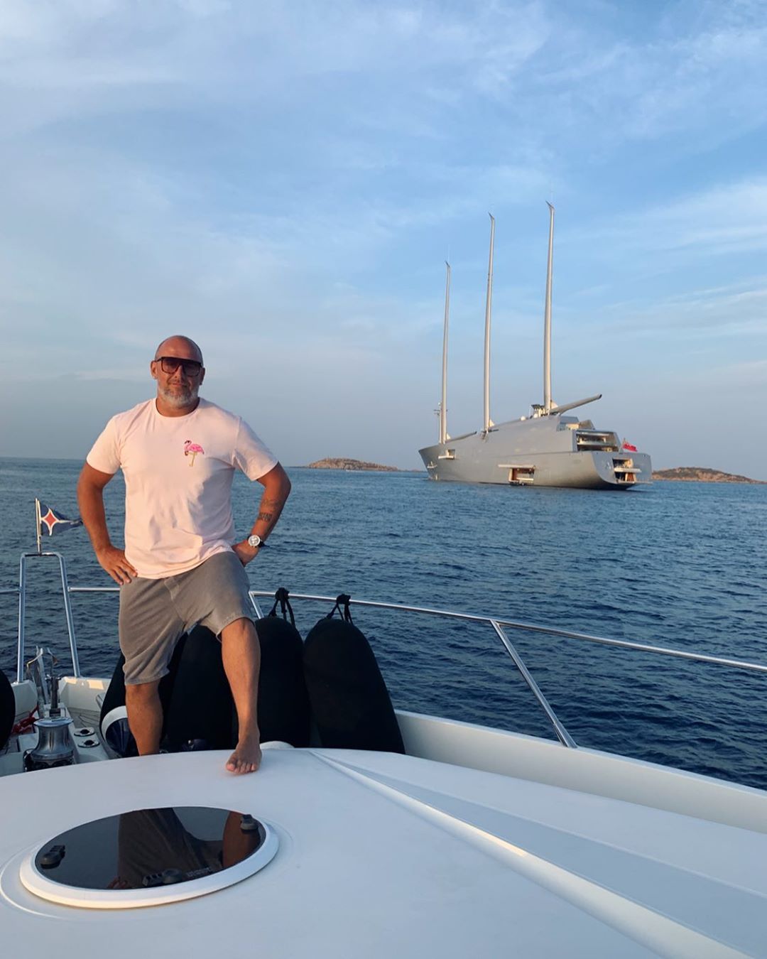 "Морський вовк": Потап похвалився среднеземноморскою засмагою на яхті